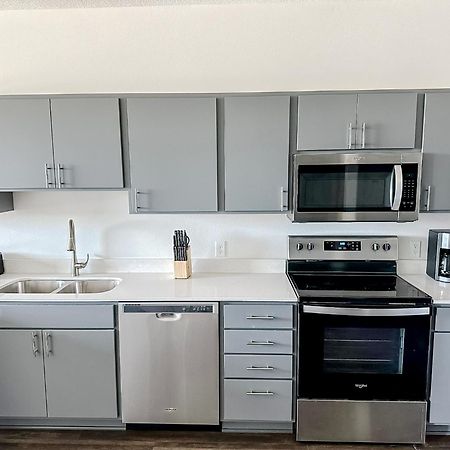 Sleepover 1Bd 1Ba Des Moines Apartments ภายนอก รูปภาพ