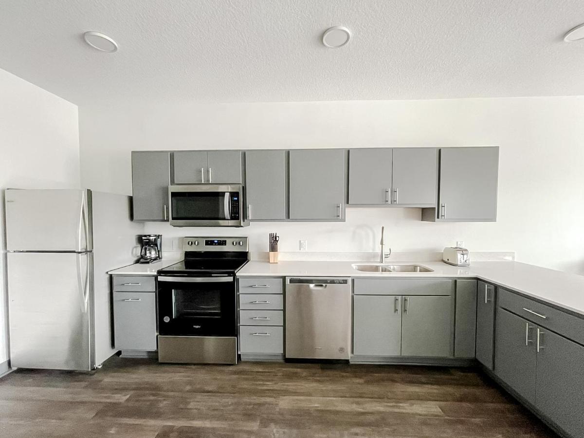 Sleepover 1Bd 1Ba Des Moines Apartments ภายนอก รูปภาพ
