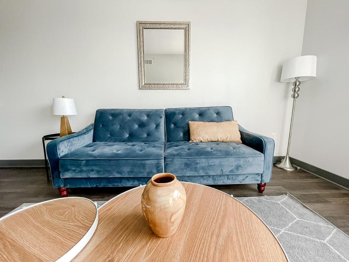 Sleepover 1Bd 1Ba Des Moines Apartments ภายนอก รูปภาพ