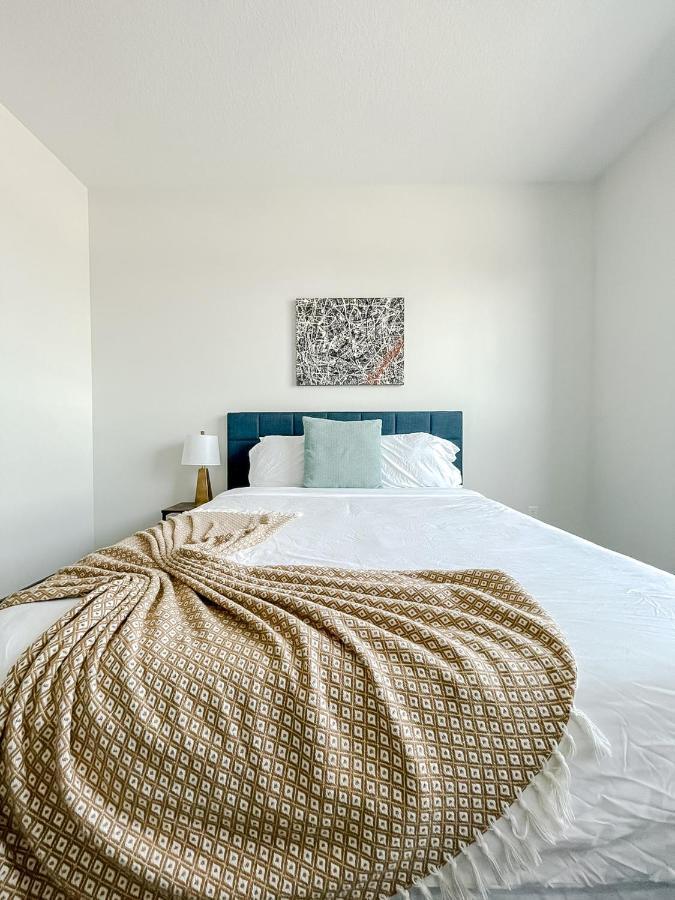 Sleepover 1Bd 1Ba Des Moines Apartments ภายนอก รูปภาพ