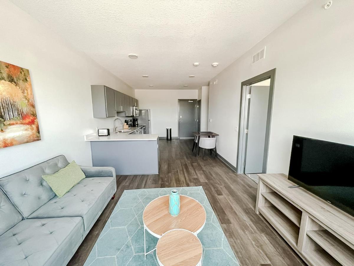 Sleepover 1Bd 1Ba Des Moines Apartments ภายนอก รูปภาพ