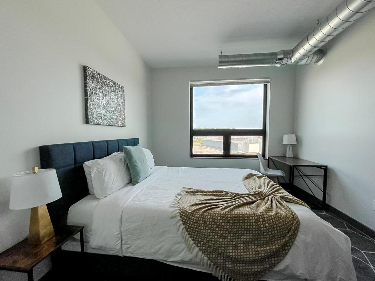 Sleepover 1Bd 1Ba Des Moines Apartments ภายนอก รูปภาพ