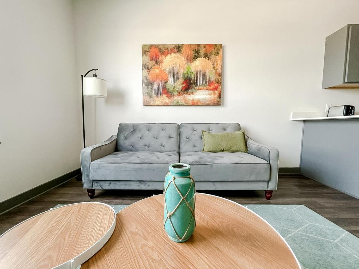 Sleepover 1Bd 1Ba Des Moines Apartments ภายนอก รูปภาพ