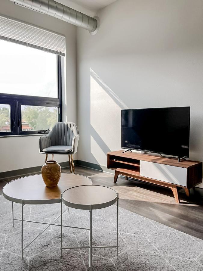 Sleepover 1Bd 1Ba Des Moines Apartments ภายนอก รูปภาพ