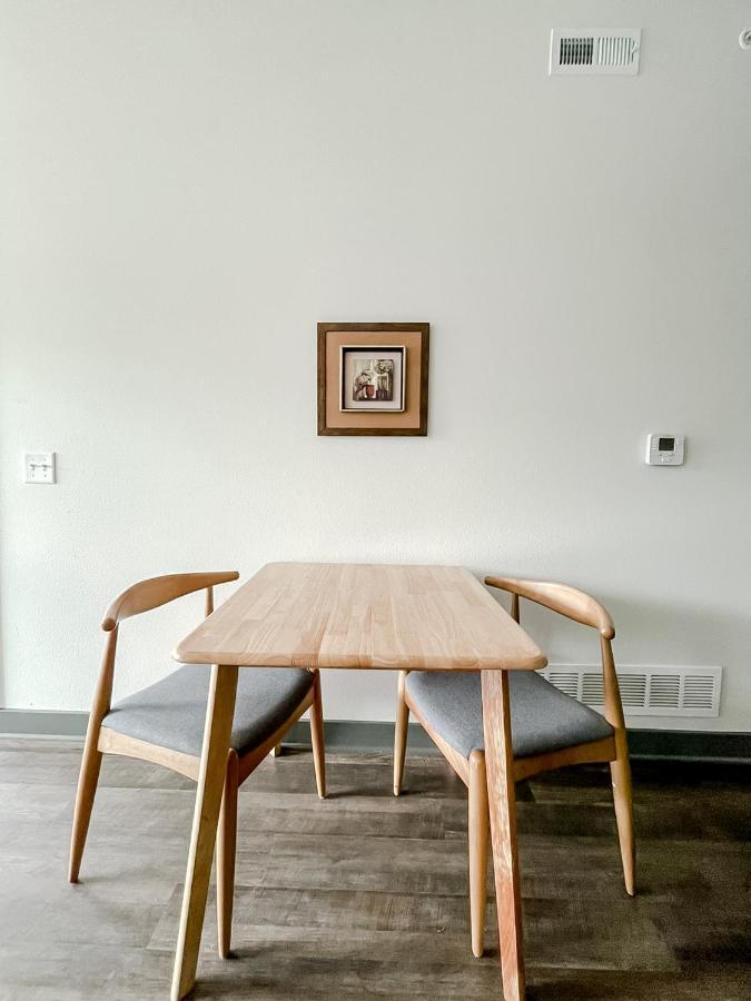Sleepover 1Bd 1Ba Des Moines Apartments ภายนอก รูปภาพ