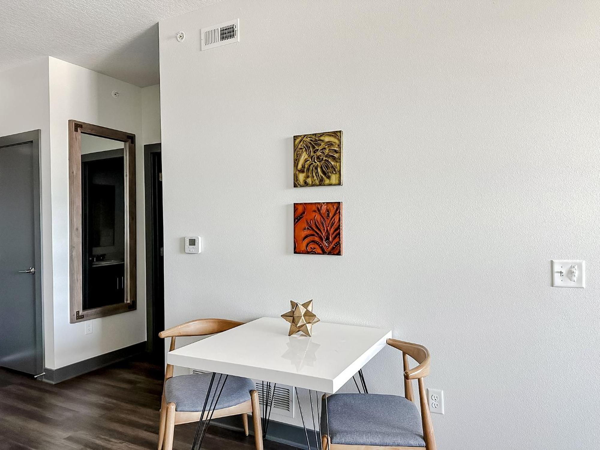 Sleepover 1Bd 1Ba Des Moines Apartments ภายนอก รูปภาพ