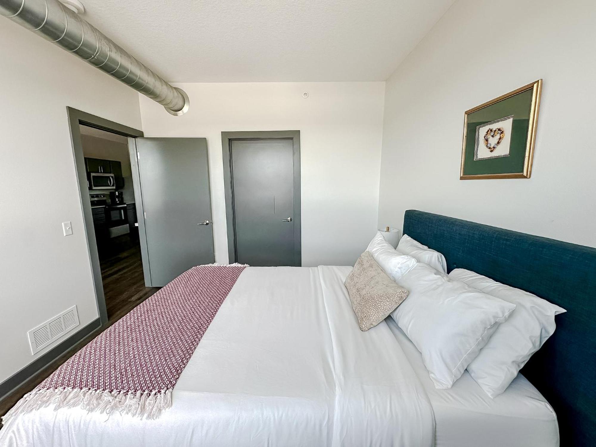 Sleepover 1Bd 1Ba Des Moines Apartments ภายนอก รูปภาพ