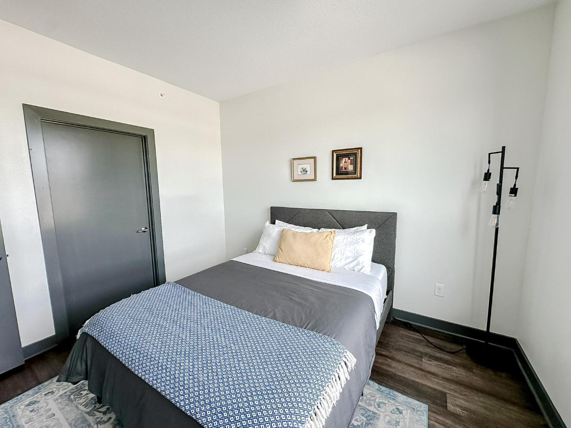 Sleepover 1Bd 1Ba Des Moines Apartments ภายนอก รูปภาพ