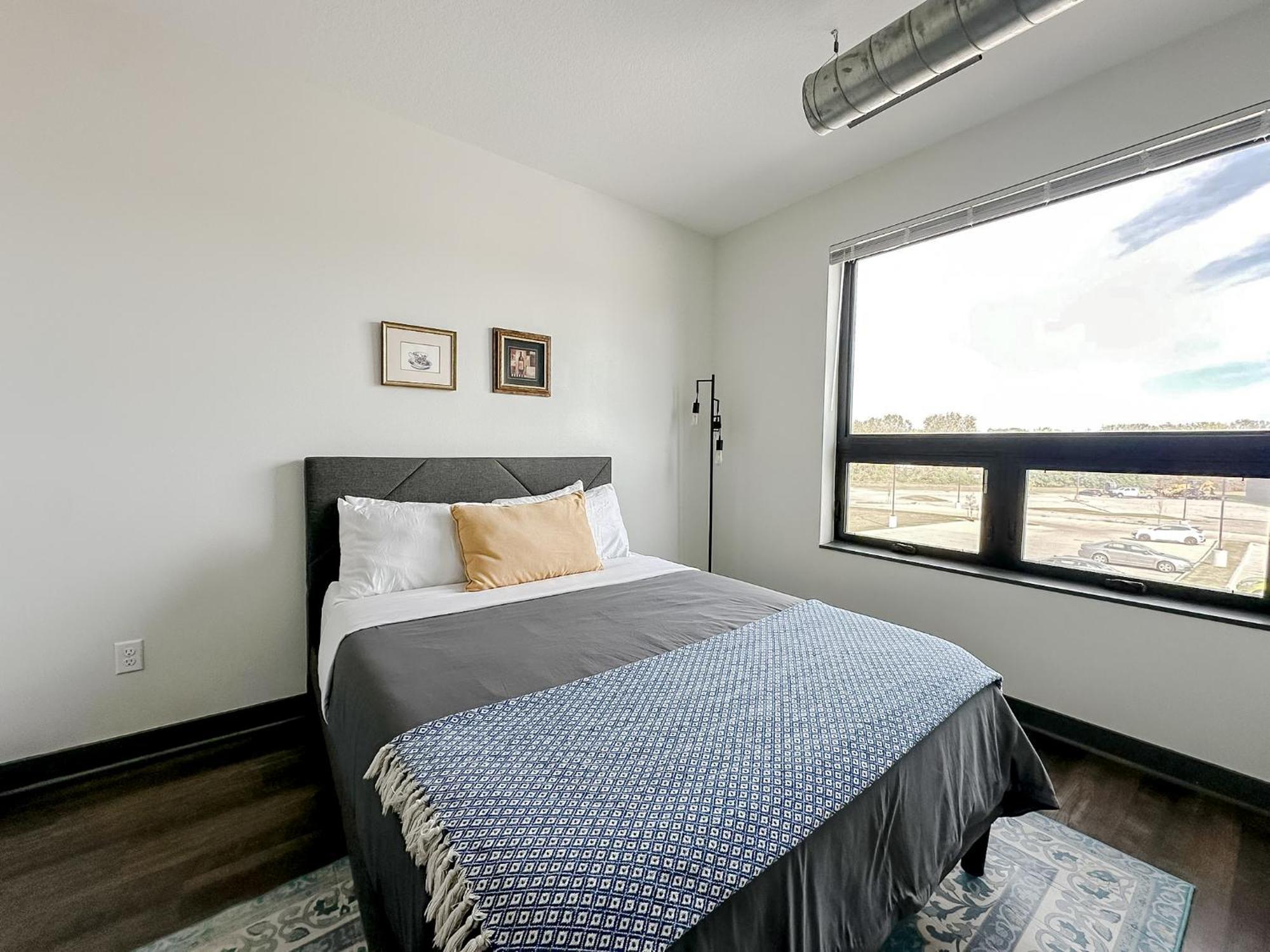 Sleepover 1Bd 1Ba Des Moines Apartments ภายนอก รูปภาพ